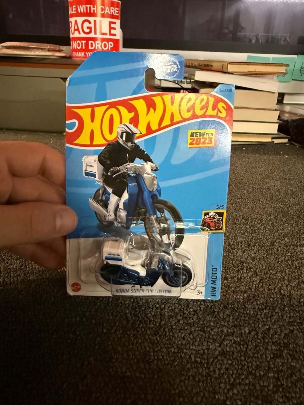 Hot Wheels Honda Super Cub Custom Blue White Diecast Motorcycle Toy